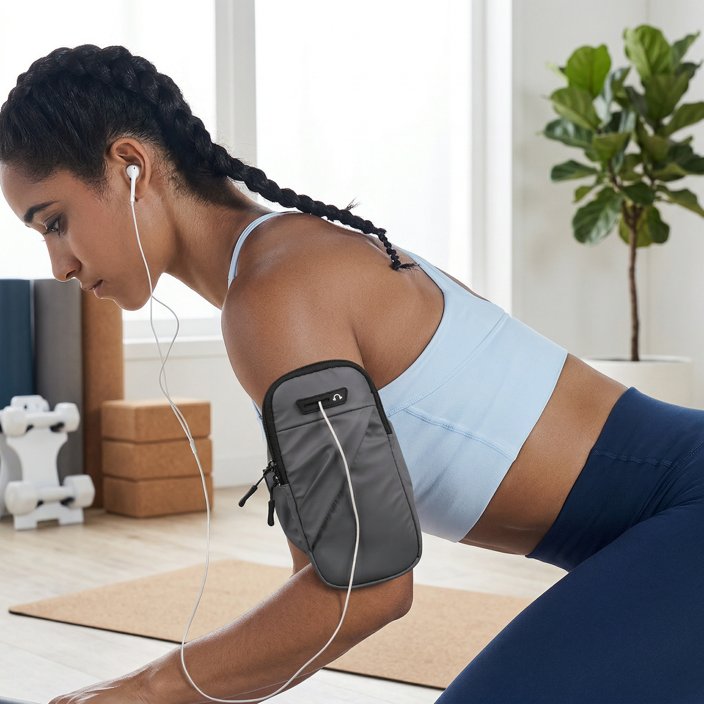 Elite Dual-Pocket Sport Armband | Secure Tech & Audio Access